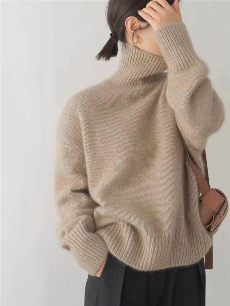 LINEA | Sweter z wysokim kołnierzem