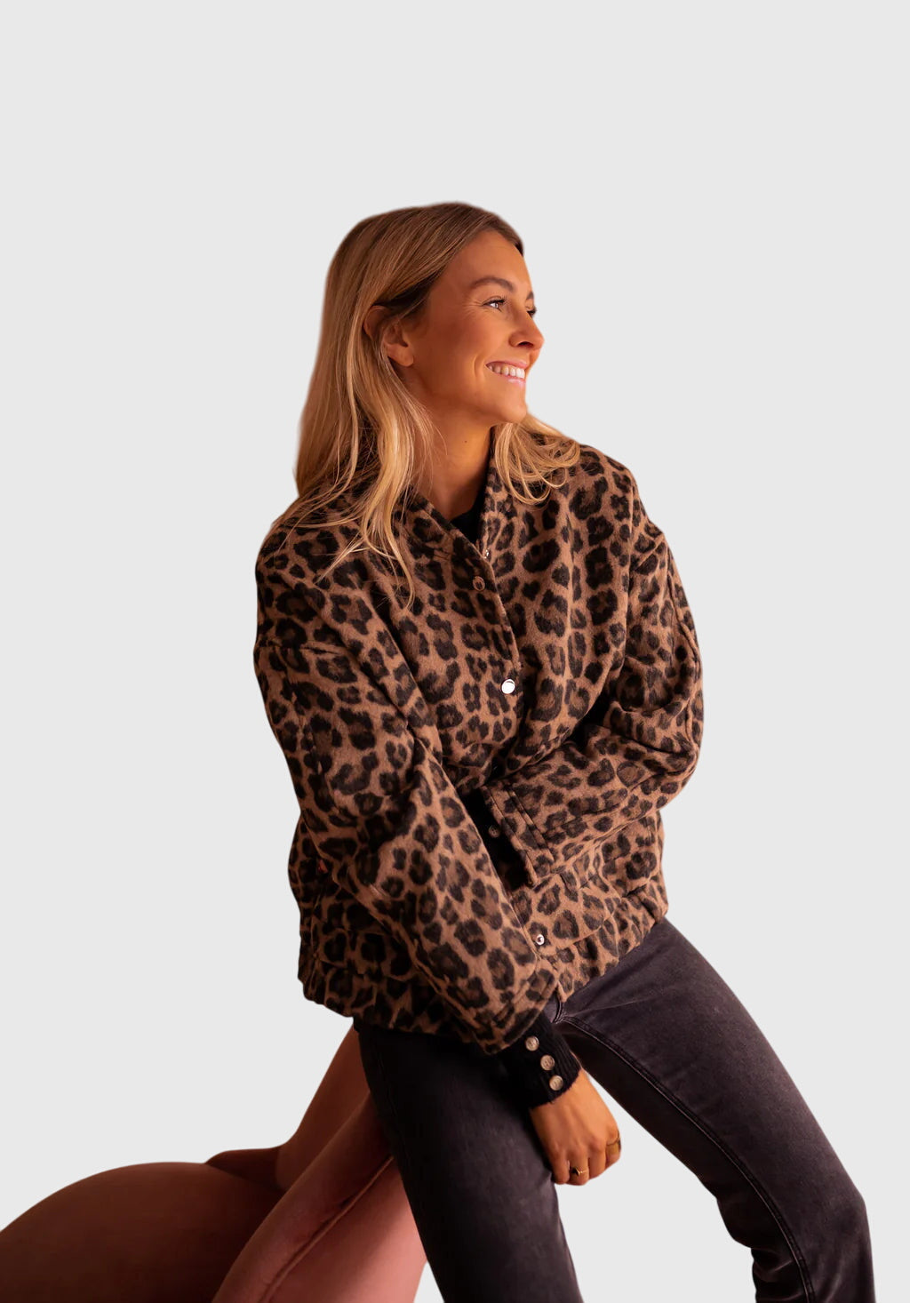 Elodie | Stylowa Kurtka w Print Lwa