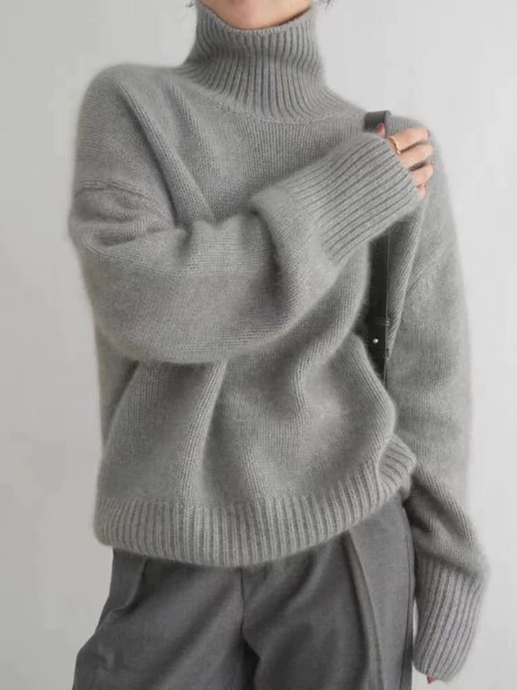 LINEA | Sweter z wysokim kołnierzem