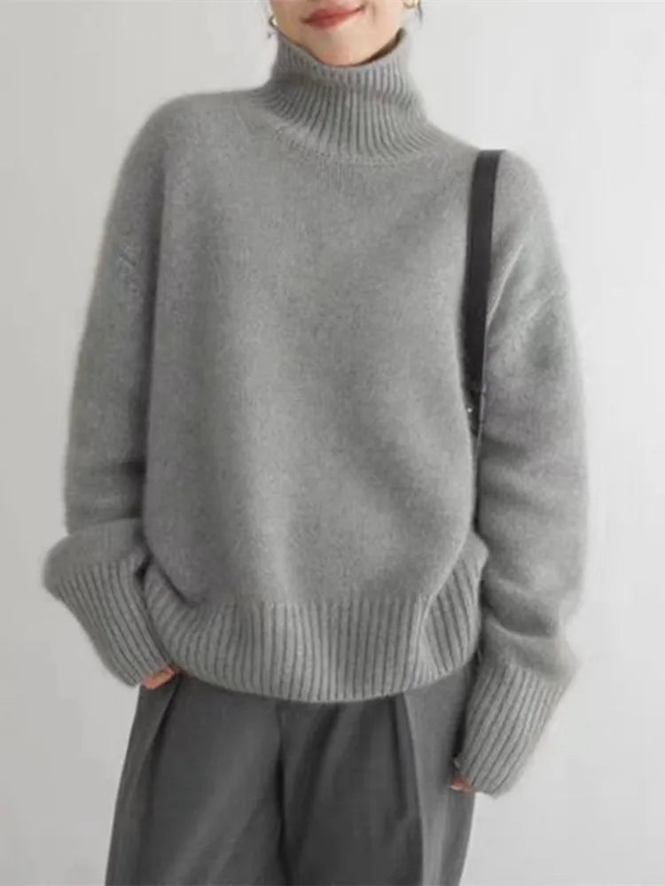LINEA | Sweter z wysokim kołnierzem