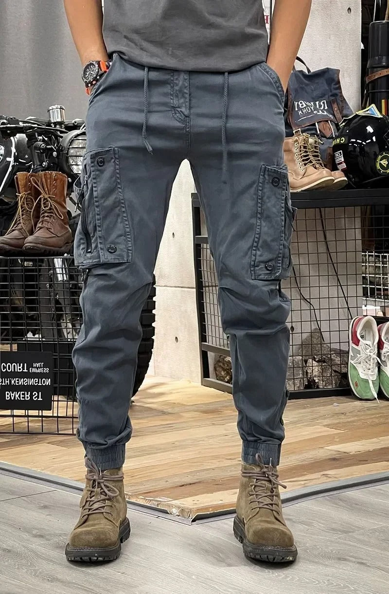 Lucas | Spodnie cargo slim fit z praktycznymi kieszeniami