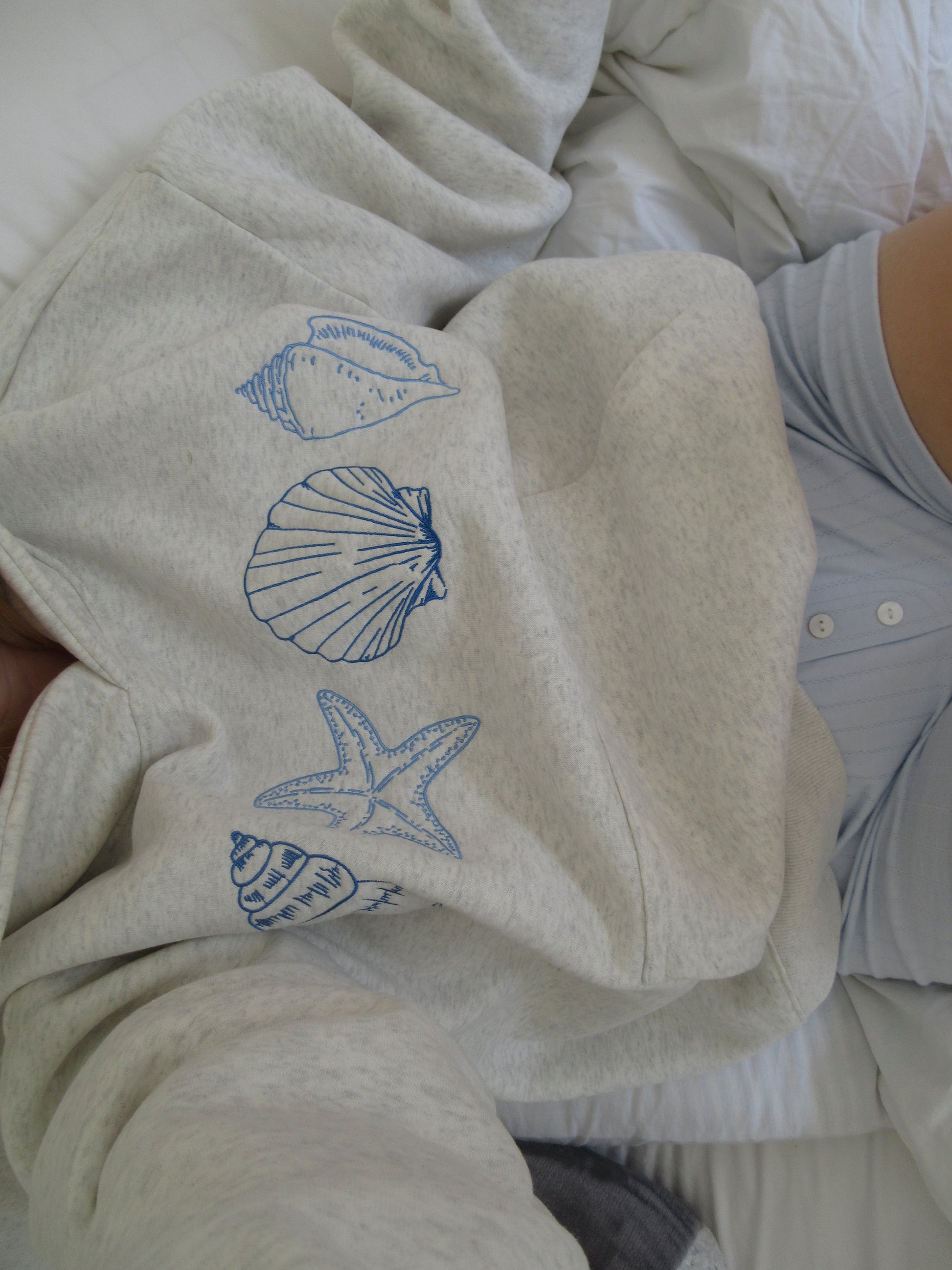 Ocenia | Unisex-Sweatshirt z muszelkami