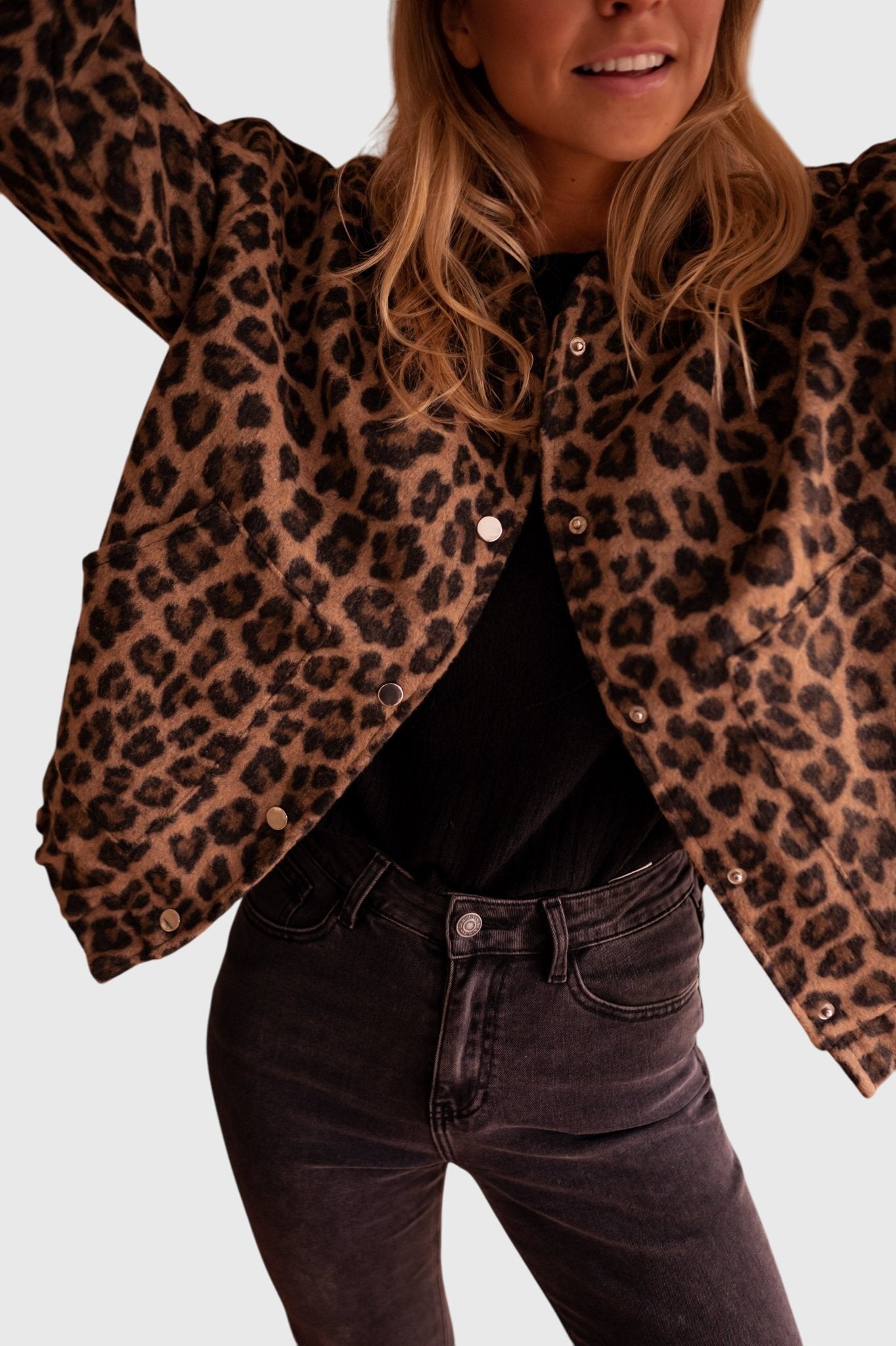 Elodie | Stylowa Kurtka w Print Lwa
